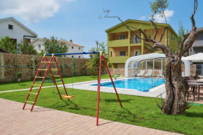 Гостиница Apartments Villa FourTuna  Бар
